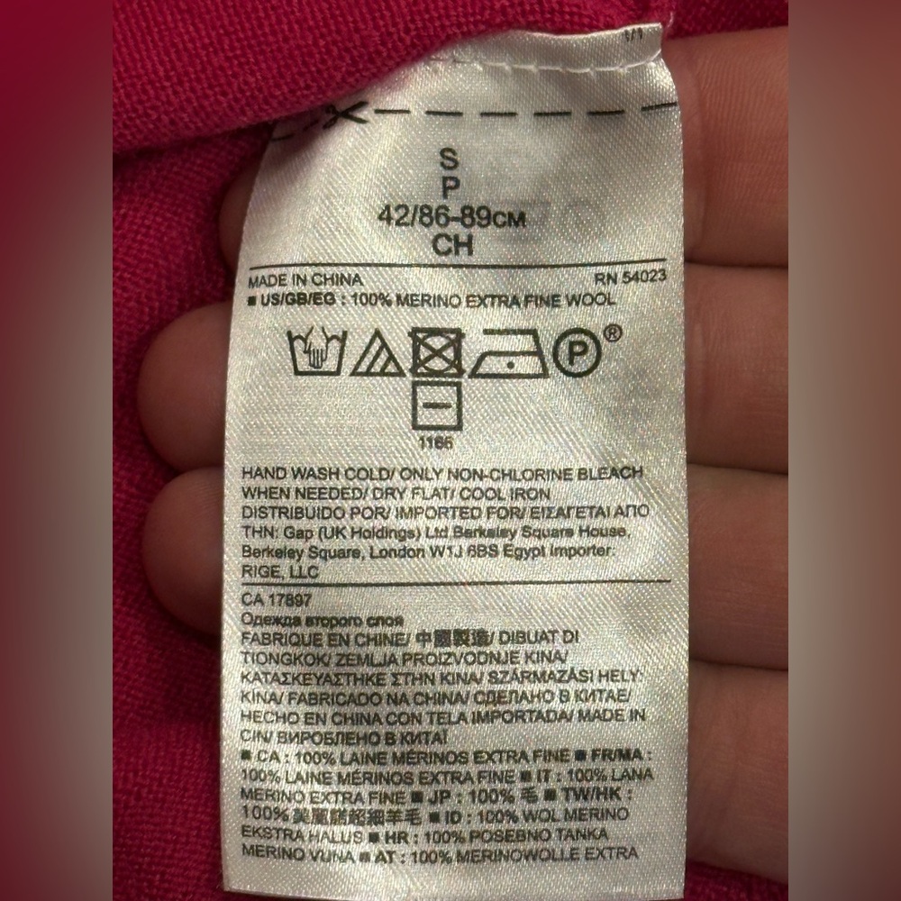 Banana Republic Vibrant Pink Long Sleeve Extra Fine Merino Wool Top - Picture 4 of 8